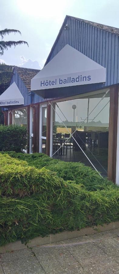 hôtel ASTER Sablé-sur-Sarthe Buitenkant foto